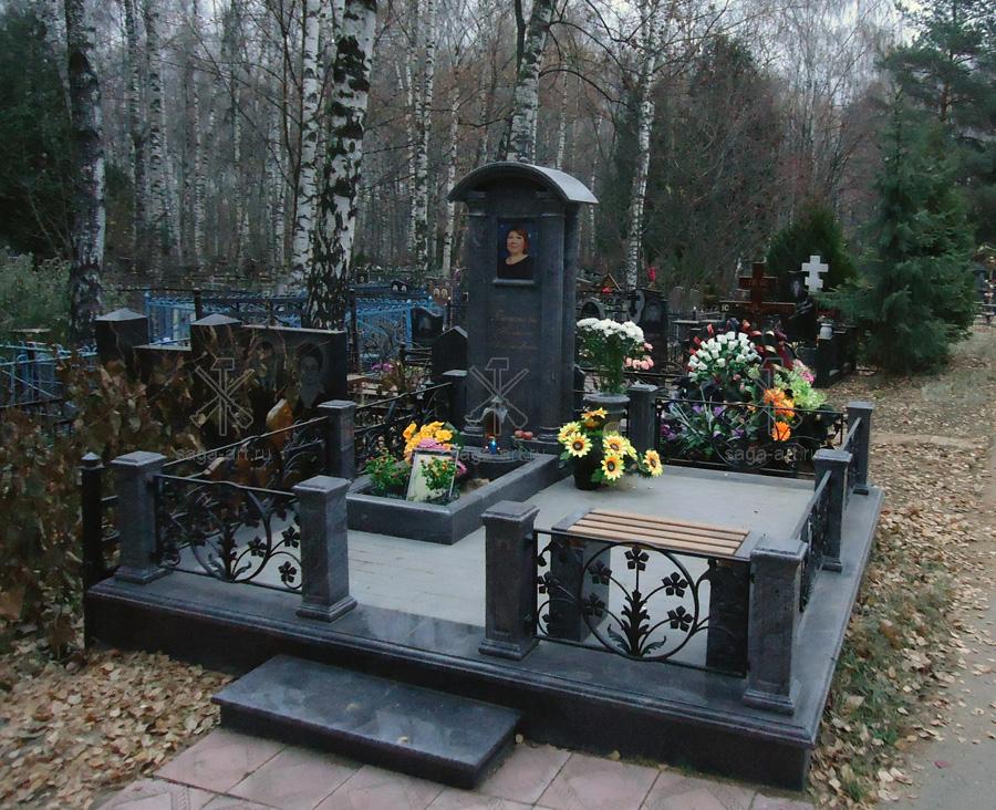 Памятник на Видновском кладбище