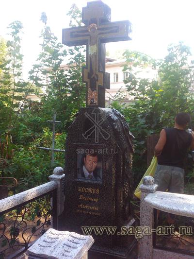 Памятник в Ярославле (22)