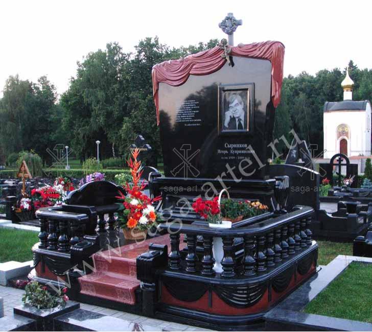 Памятник на Троекуровском кладбище (27)