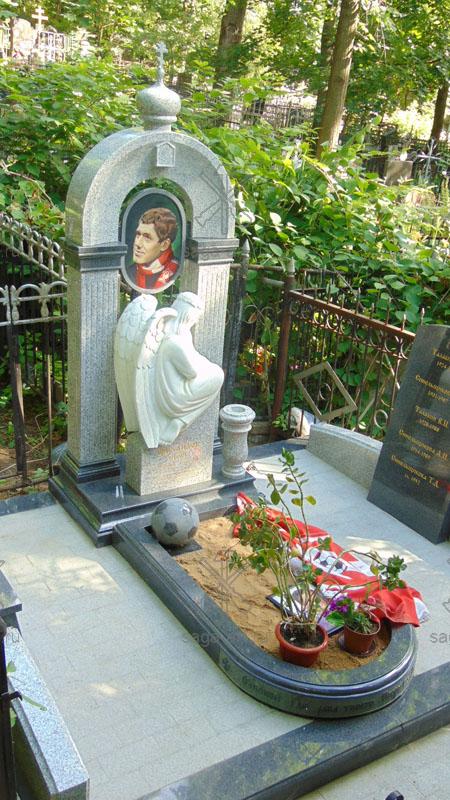 Памятник на Введенском кладбище (24)