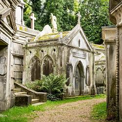 Хайгейтское кладбище: самое знаменитое кладбище Лондона